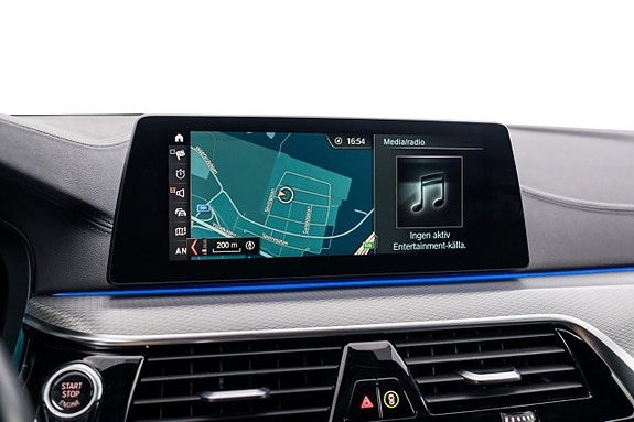 BMW M550i 15 of 30