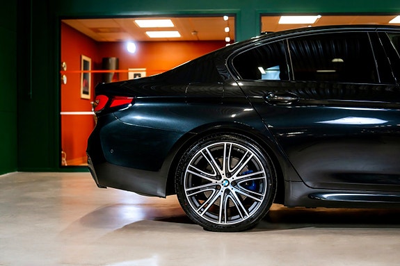 BMW M550i 8 of 30