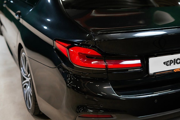 BMW M550i 10 of 30