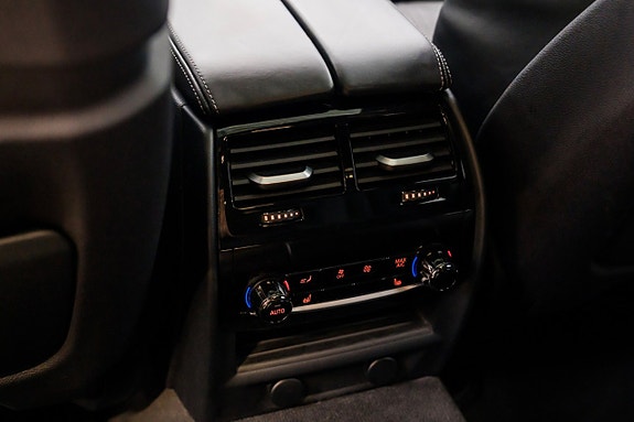 BMW M550i 23 of 30