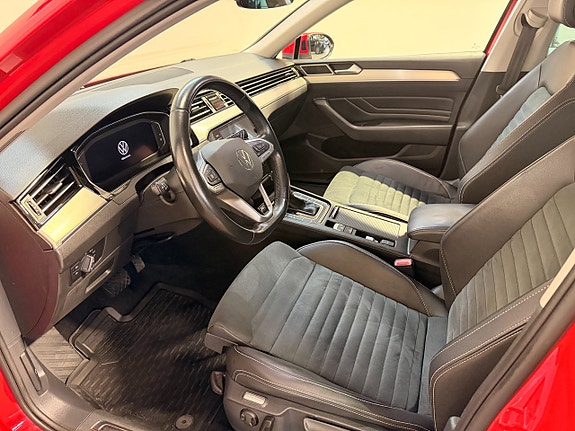 Volkswagen Passat 16 of 24