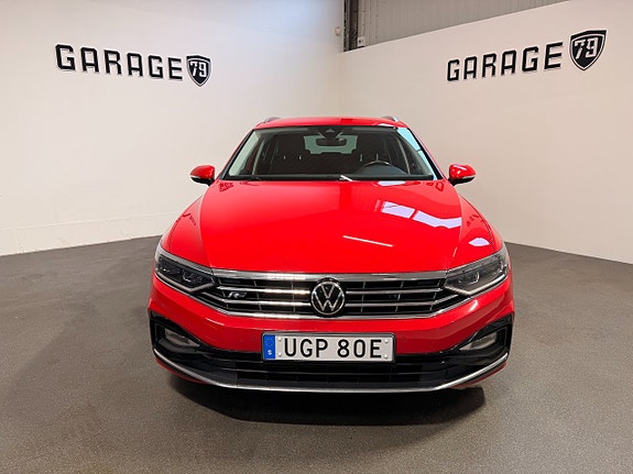 Volkswagen Passat 3 of 24