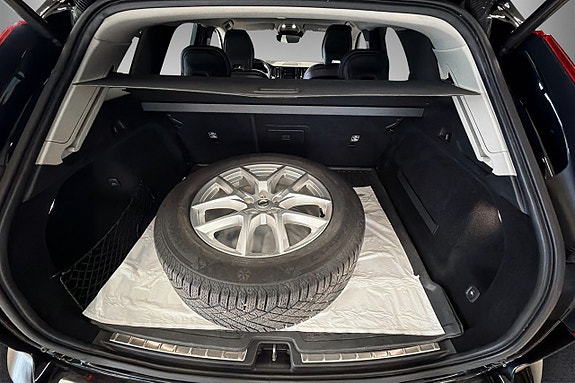 Volvo XC60 8 of 12
