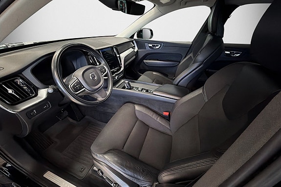 Volvo XC60 5 of 12