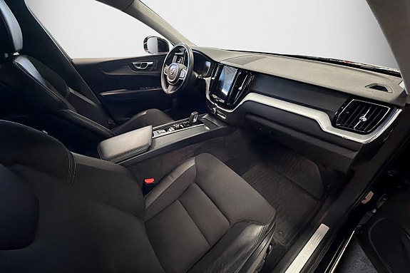Volvo XC60 10 of 12