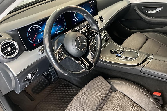 Mercedes-Benz E300 12 of 21