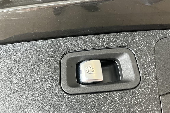 Mercedes-Benz E300 18 of 21