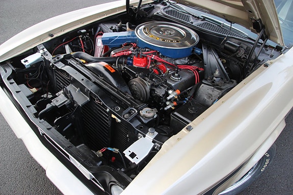 Ford Mustang 16 of 26