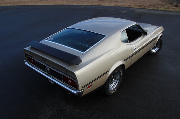 Ford Mustang 26 of 26