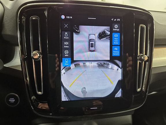 Volvo XC40 12 of 12