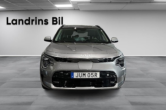 Kia Niro 2 of 12