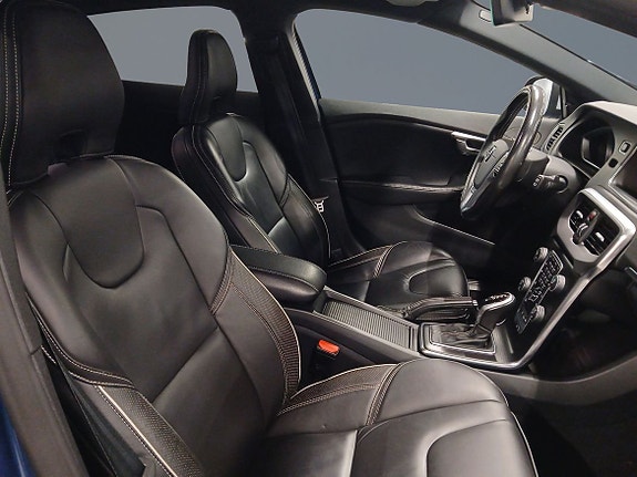Volvo V40 6 of 10