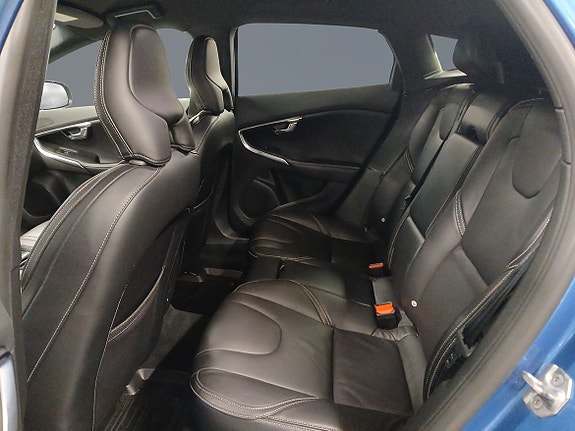 Volvo V40 7 of 10