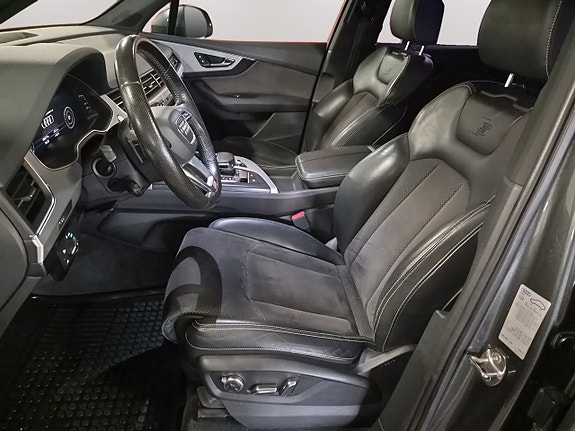 Audi Q7 12 of 28