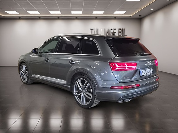 Audi Q7 3 of 28
