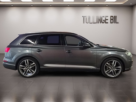 Audi Q7 6 of 28