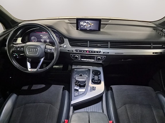 Audi Q7 14 of 28