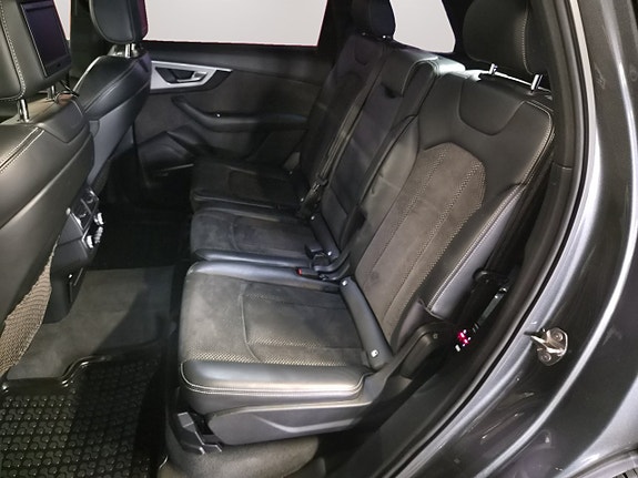 Audi Q7 15 of 28