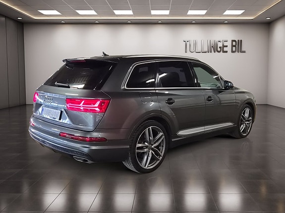 Audi Q7 5 of 28