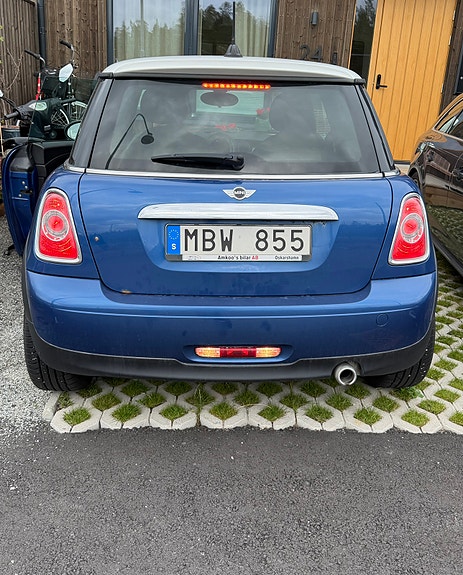 MINI Cooper 5 of 5