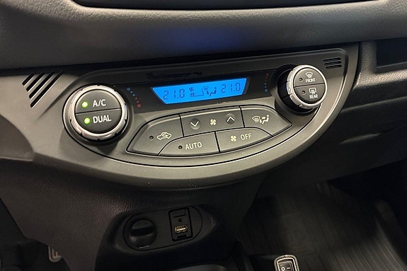 Toyota Yaris 16 of 17