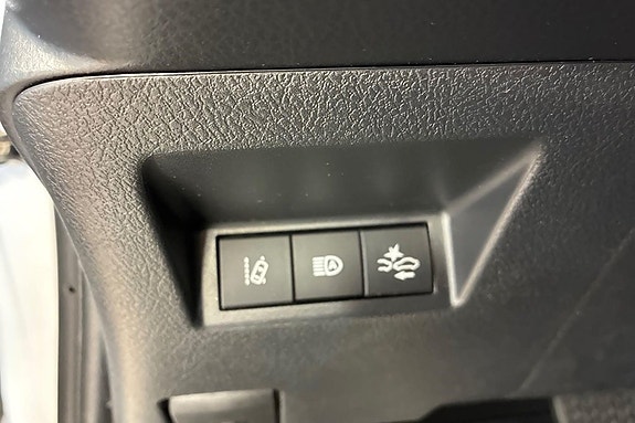 Toyota Yaris 15 of 17