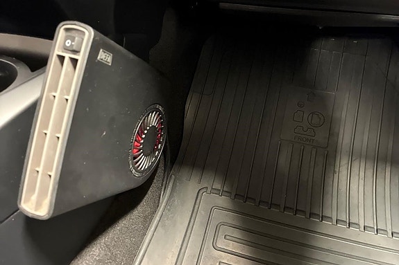Toyota Yaris 17 of 17