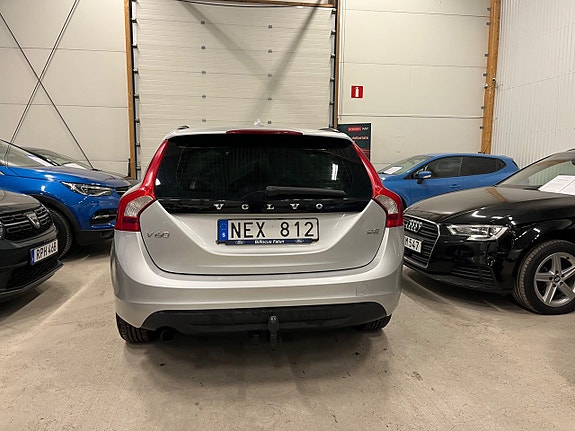 Volvo V60 5 of 17