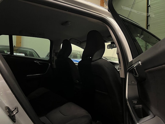 Volvo V60 10 of 17