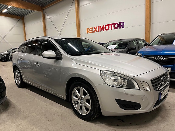 Volvo V60 3 of 17