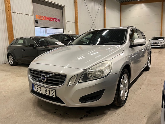 Volvo V60 7 of 17