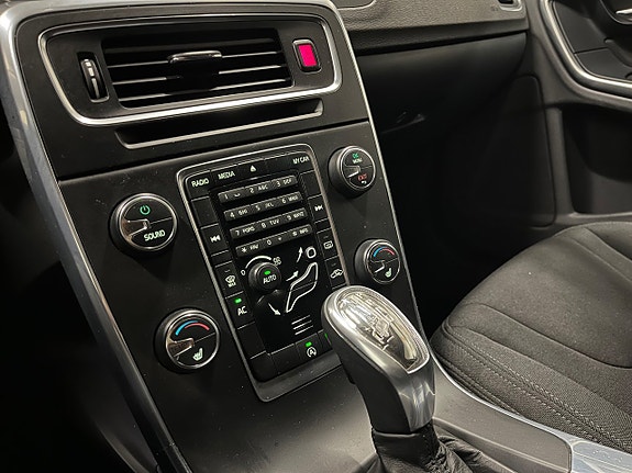 Volvo V60 15 of 17