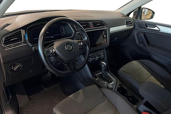 Volkswagen Tiguan 10 of 23