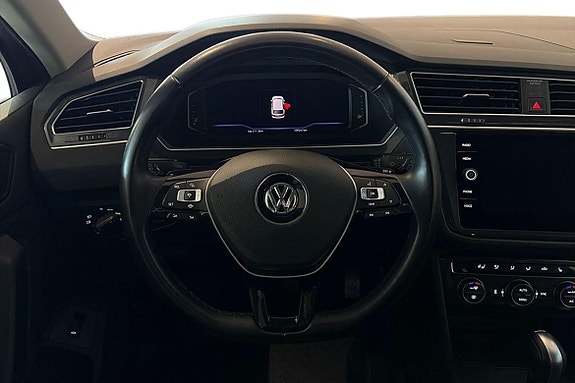Volkswagen Tiguan 14 of 23
