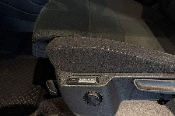 Volkswagen Tiguan 11 of 23