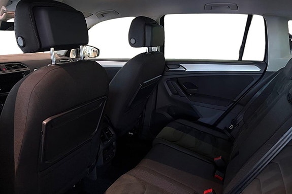 Volkswagen Tiguan 19 of 23