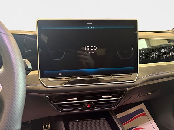 Volkswagen Passat 11 of 15