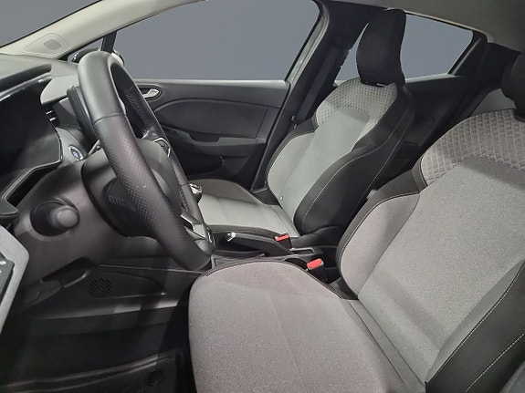 Renault Clio 6 of 11