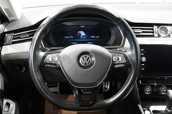 Volkswagen Passat Alltrack 8 of 19