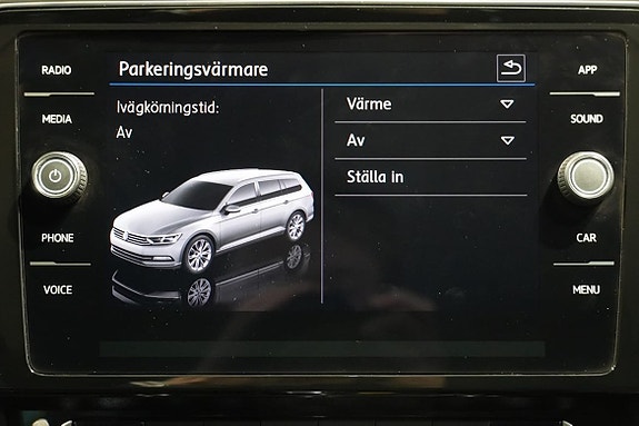 Volkswagen Passat Alltrack 16 of 19