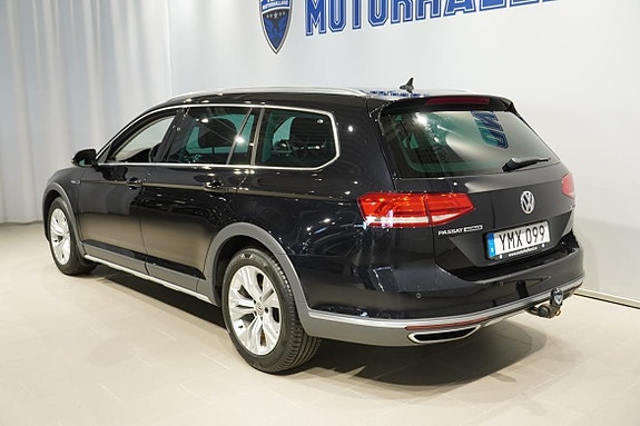 Volkswagen Passat Alltrack 5 of 19
