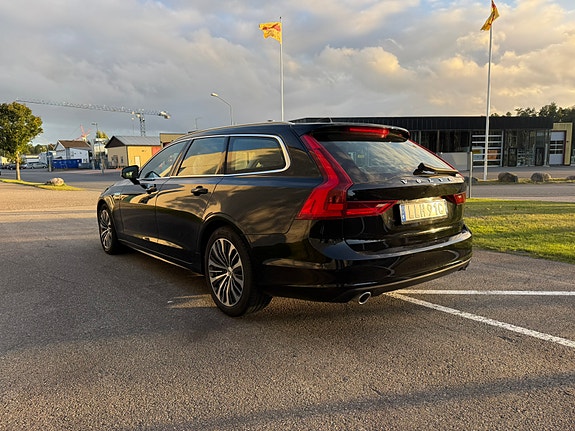 Volvo V90 3 of 5