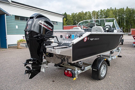 V-boats Fish 46 Mercury 60 ELPT 8 of 12