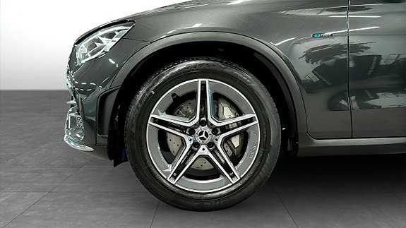 Mercedes-Benz GLC300 e 9 of 26