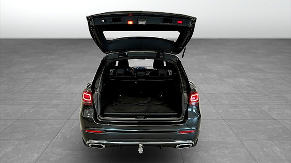 Mercedes-Benz GLC300 e 10 of 26