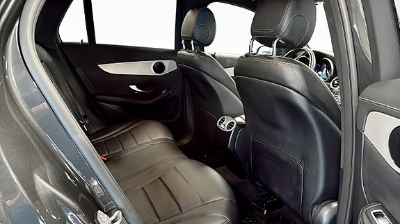 Mercedes-Benz GLC300 e 5 of 26