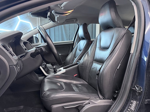 Volvo V60 7 of 22