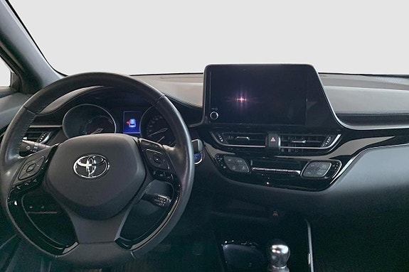 Toyota C-HR 2 of 12