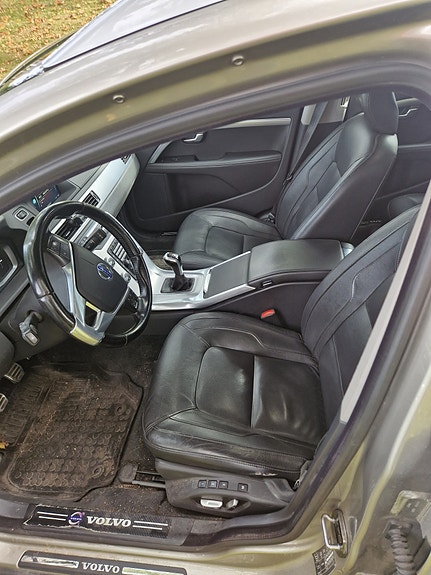 Volvo V70 5 of 9