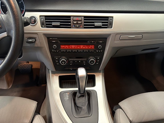 BMW 320 13 of 19